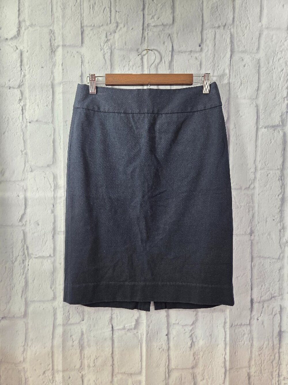 Banana Republic Stretch Size 8 Dark Navy Blue Mid Rise Lined Knee Length Skirt